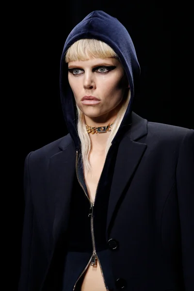 Look 34